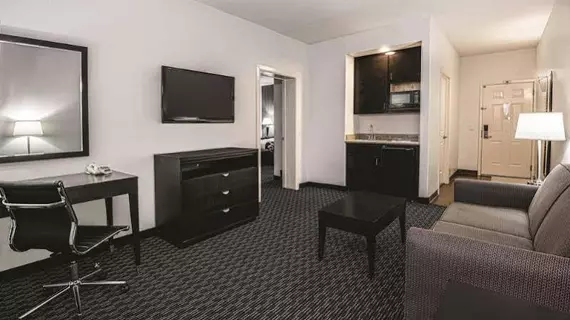 La Quinta Inn & Suites Austin - Cedar Park | Teksas - Austin (ve civarı) - Cedar Park