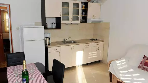 Miljak Apartments | Split-Dalmaçya - Podstrana