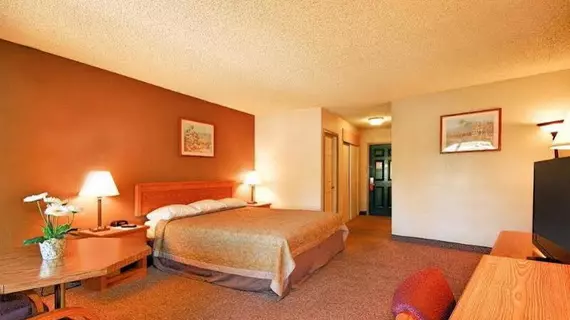 Super 8 by Wyndham Long Beach | Kaliforniya - Los Angeles County - Long Beach