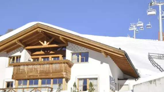 Chalet Alt - BelaVal Apartments | Trentino-Alto Adige - Güney Tirol (il) - Corvara in Badia