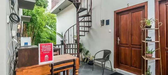 Zen Rooms Seminyak Gunung Athena | Bali - Badung - Günbatımı Yolu