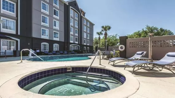 La Quinta Inn & Suites Orlando Lake Mary | Florida - Lake Mary