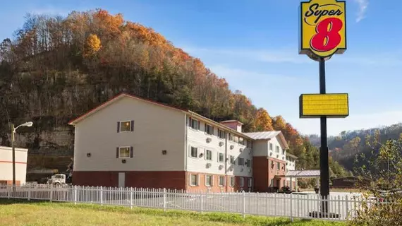 Super 8 Prestonsburg | Kentucky - Prestonsburg (ve civarı) - Prestonsburg