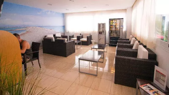 Central Park Apartamentos | Balearic Adaları - İbiza Adası - Sant Antoni de Portmany