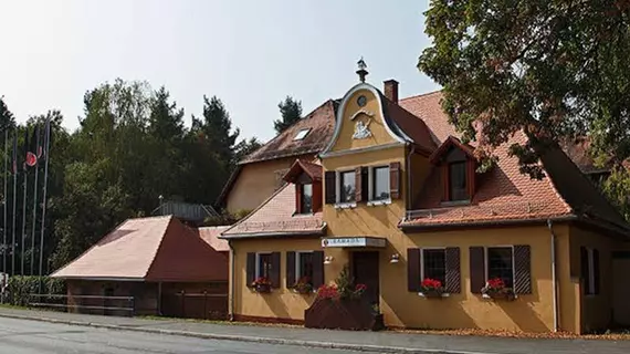 Ramada Landhotel Nürnberg | Bavyera - Orta Franconia