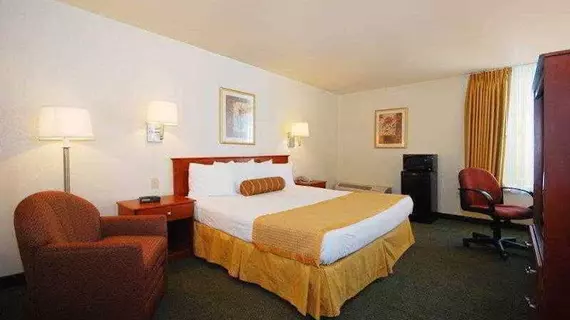 Best Western East Brunswick Inn | New Jersey - Franklin Township - Somerset (ve civarı) - East Brunswick