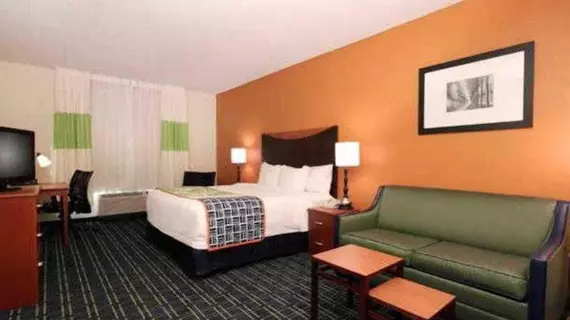 Fairfield Inn & Suites Memphis I-240 & Perkins | Tennessee - Memphis (ve civarı) - Memphis