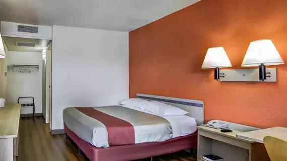 Motel 6 Medford South | Oregon - Medford (ve civarı) - Medford