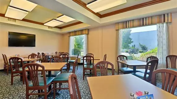 Best Western Airport Inn & Suites Oakland | Kaliforniya - Oakland (ve civarı) - Oakland