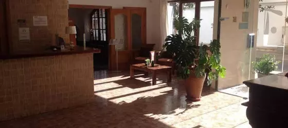 Hostal Tarba | Balearic Adaları - İbiza Adası - Sant Antoni de Portmany - West End