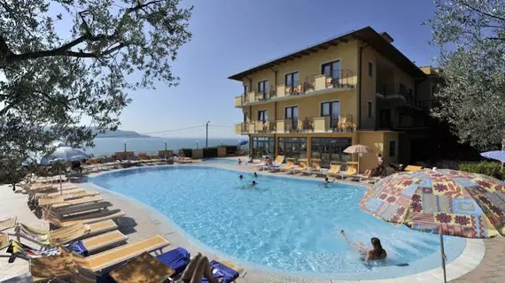 Hotel Piccolo Paradiso | Lombardy - Brescia (il) - Toscolano Maderno