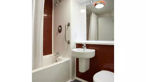 Travelodge London Vauxhall | Londra (ve civarı) - Lambeth - Vauxhall