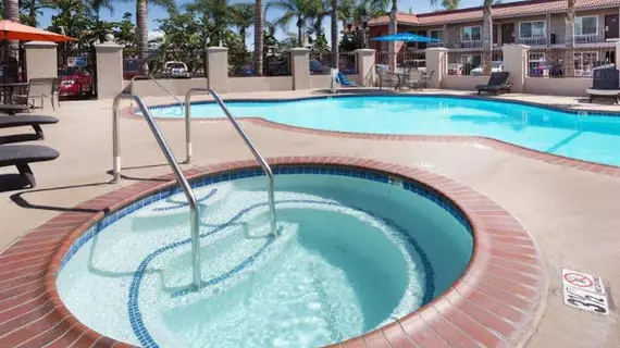 Days Inn and Suites Anaheim at Disneyland Park | Kaliforniya - Orange County - Anaheim - Anaheim Resort