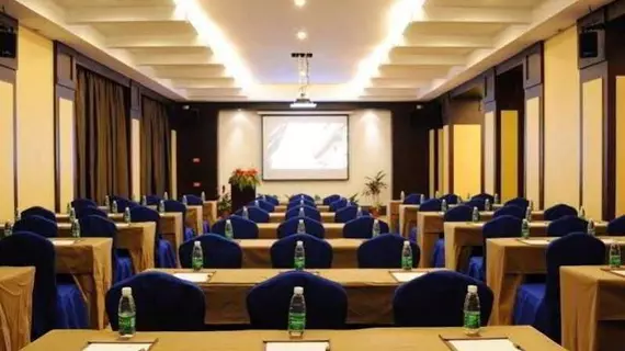 Shengyi Holiday Villa Hotel | Haynan - Sanya (ve civarı) - Sanya