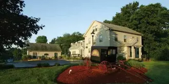 Centennial Inn Suites