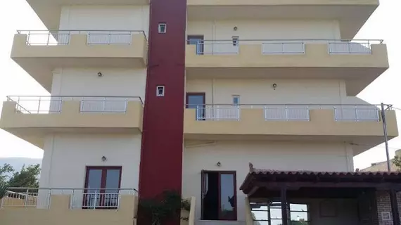 Stork Hotel | Girit Adası - Kandiye (bölge) - Malevizi