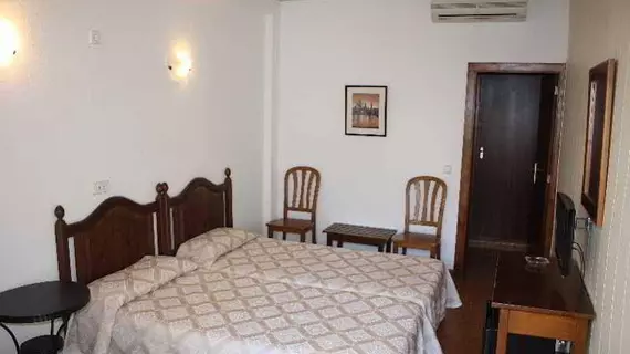 Hostal Pinar | Balearic Adaları - Mayorka Adası - Palma de Mallorca