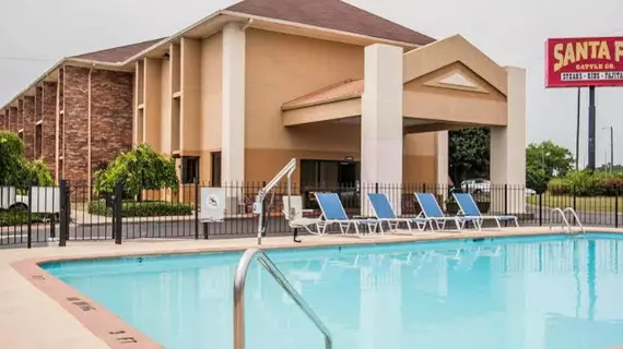 Quality Inn Opryland Area | Tennessee - Nashville-Davidson - Nashville (ve civarı) - Nashville - Opryland - Donelson