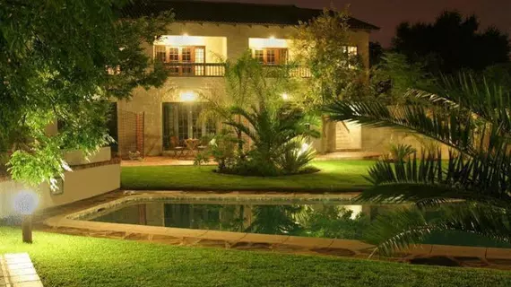 Ashdown House | Gauteng - City of Tshwane - Johannesburg (ve civarı) - Sandton