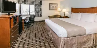 Baymont Inn & Suites Arlington DFW at Six Flags Drive