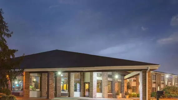 Baymont Inn & Suites Louisville South I-65 | Kentucky - Louisville (ve civarı) - Shepherdsville - Hillview