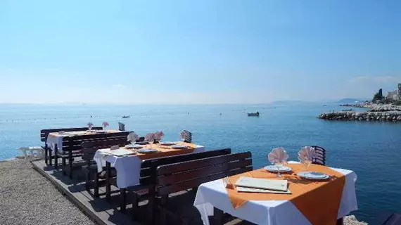 Hotel Sunce | Split-Dalmaçya - Podstrana