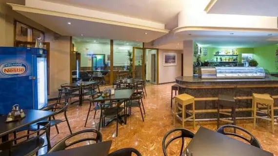 Hostal Alicante | Balearic Adaları - İbiza Adası - Sant Antoni de Portmany