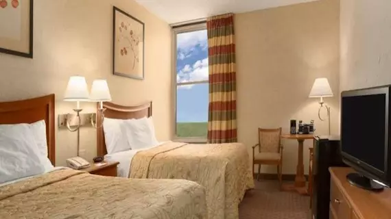 Quality Inn Bangor Airport | Maine - Bangor (ve civarı) - Bangor