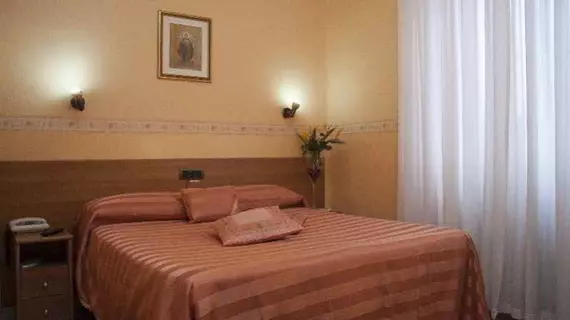 Casa La Salle Guest House | Lazio - Roma (ve civarı) - Aurelio