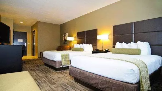 Best Western Plus Night Watchman Inn & Suites | Kansas - Greensburg