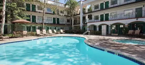 Quality Suites Central Coast | Kaliforniya - San Luis Obispo (ve civarı) - San Luis Obispo