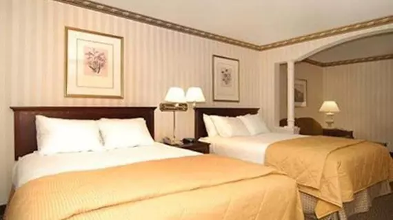 Comfort Inn & Suites Near Burke Mountain | Vermont - St. Johnsbury