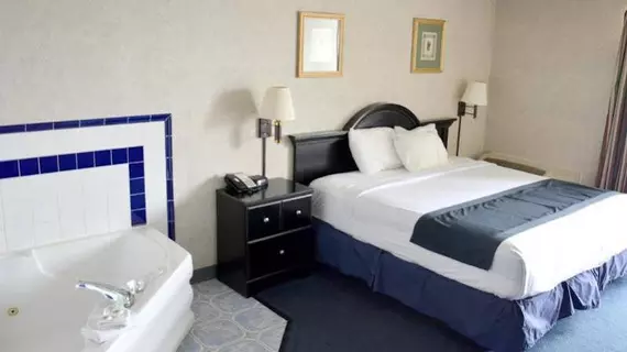 Travelodge by Wyndham Milwaukee | Wisconsin - Milwaukee (ve civarı) - Milwaukee