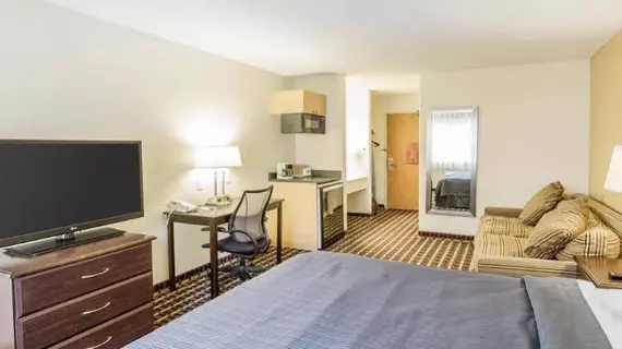 Quality Inn & Suites Lakewood | Kolorado - Denver (ve civarı) - Lakewood