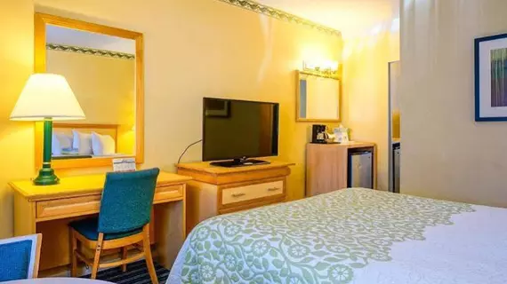 Days Inn Santa Barbara | Kaliforniya - Santa Barbara (ve civarı) - Santa Barbara - Santa Barbara Plajı