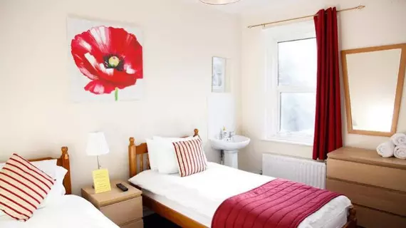 Mayview Guest House - B&B | Hampshire (kontluk) - Southampton - Ocean Village - Southampton Kent Merkezi