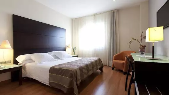 Apartamentos Vértice Sevilla Aljarafe | Andalucia - Seville İli - Bormujos