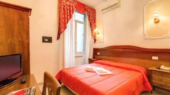 Cambridge Hotel | Lazio - Roma (ve civarı) - Roma Kent Merkezi - Rione XVIII Castro Pretorio