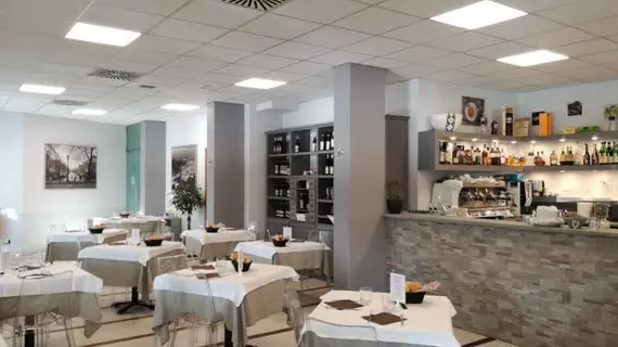 Hotel Glis | Piedmont - Turin (ve civarı) - San Mauro Torinese