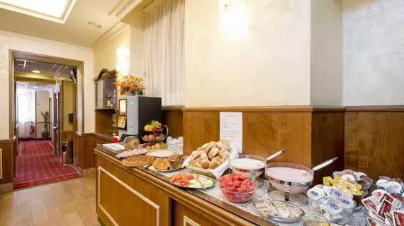 Hotel Marco Polo Rome | Lazio - Roma (ve civarı) - Roma Kent Merkezi - Rione XVIII Castro Pretorio