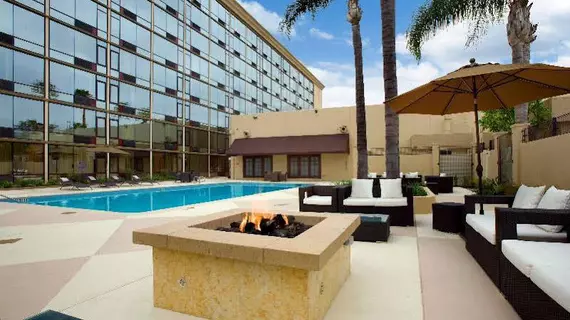 Red Lion Hotel Anaheim | Kaliforniya - Orange County - Anaheim - Anaheim Resort