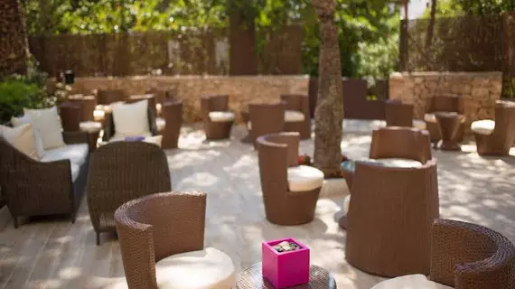 azuLine Hotel Bergantin | Balearic Adaları - İbiza Adası - Sant Antoni de Portmany - Cala de Bou