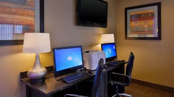 Best Western Plus Wichita West Airport Inn | Kansas - Wichita (ve civarı) - Viçita