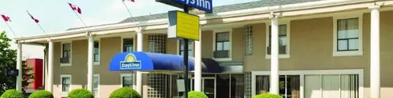 Days Inn - Vancouver Metro | Britanya Kolombiyası - Vancouver (ve civarı) - Vancouver - Vancouver Güney