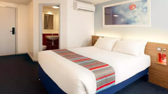 Travelodge Liverpool Stonedale Park | Merseyside (ilçe) - Liverpool (ve civarı) - Liverpool