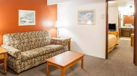 Rodeway Inn & Suites Long Beach | Washington - Long Plajı (ve civarı) - Long Beach