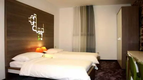 Hotel Slavija | Split-Dalmaçya - Split - Split Eski Kent Bölgesi