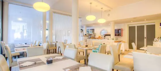 Ferretti Beach Hotel | Emilia-Romagna - Rimini - Marina Centro