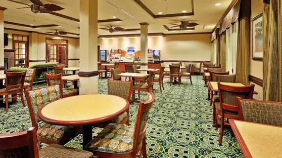 Holiday Inn Express Hotel & Suites Millington-Memphis Area | Tennessee - Memphis (ve civarı) - Millington