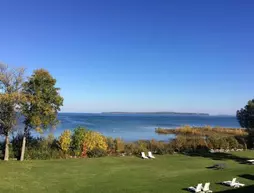 Baymont Inn & Suites St. Ignace Lakefront